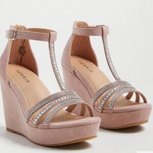 NWOT Torrid 8.5 Blush Pink Wedge Platform Sandals with Rhinestone Straps